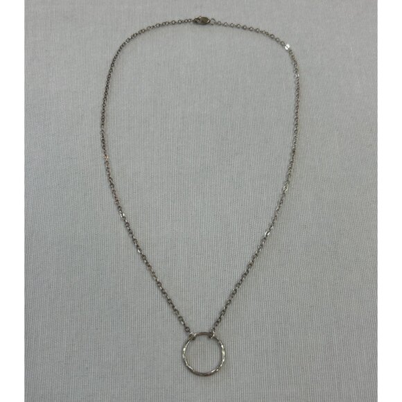 Minimalist Silver Tone Delicate Hammered Circle Pendant Necklace - Picture 3 of 5